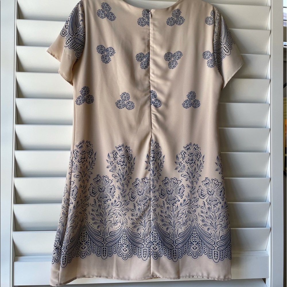 Lulu’s - Patterned Shift Dress - Sz Small - image 8